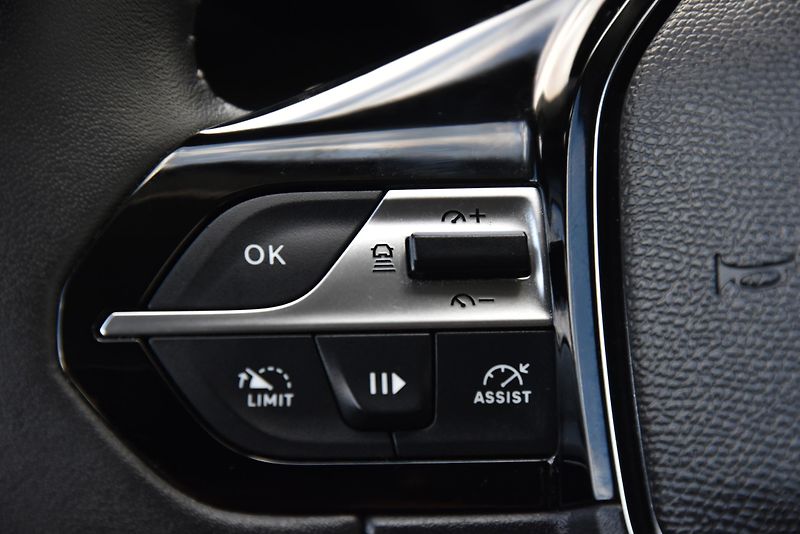 Peugeot 308 1.2 PureTech A/T,LED,TEMP,DPH - fotka 13 z 50