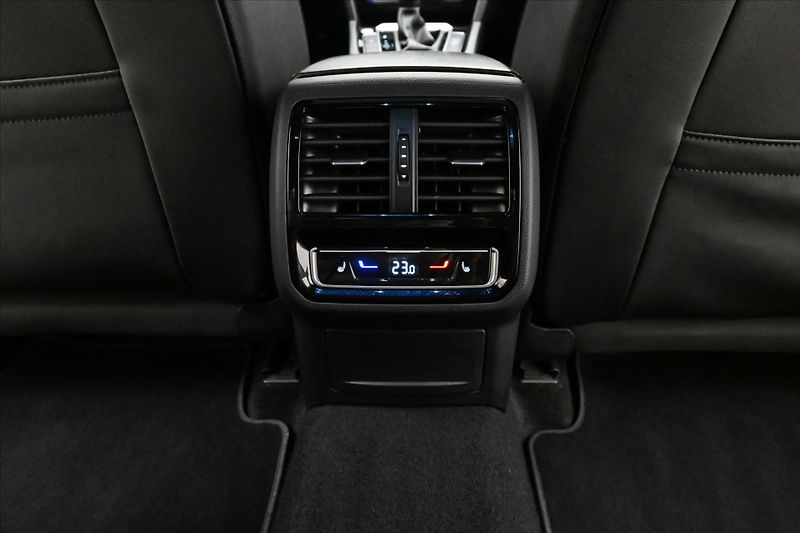 Volkswagen Arteon 2,0 TDI 147 kW DSG 4x4 ELEGANC - fotka 22 z 33