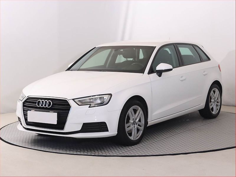 Audi A3 (2017) 1.4 TFSI, Automat, Navi - fotka 2 z 21