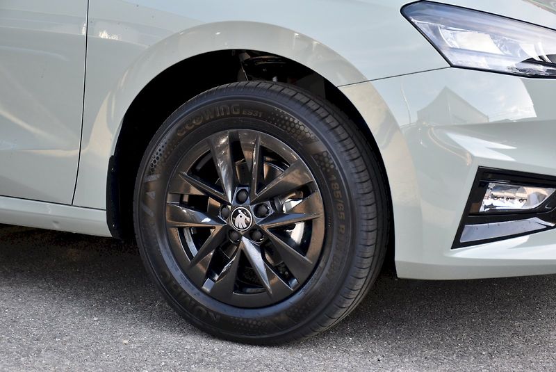 Škoda Fabia (2026) Top Selection 1,0 TSI 70 kW 5- - fotka 35 z 35