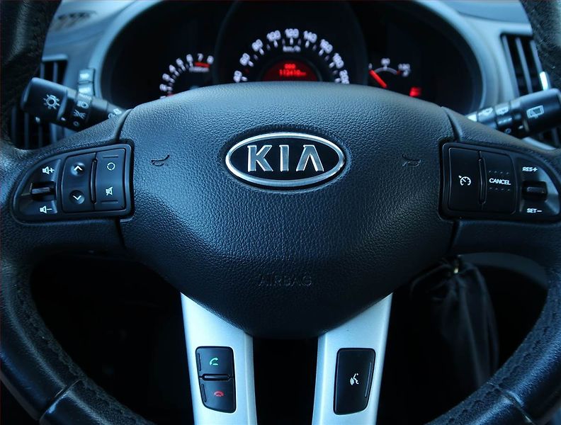 Kia Sportage (2011) 1.6 GDI, Serv.kniha, Tempomat - fotka 16 z 17