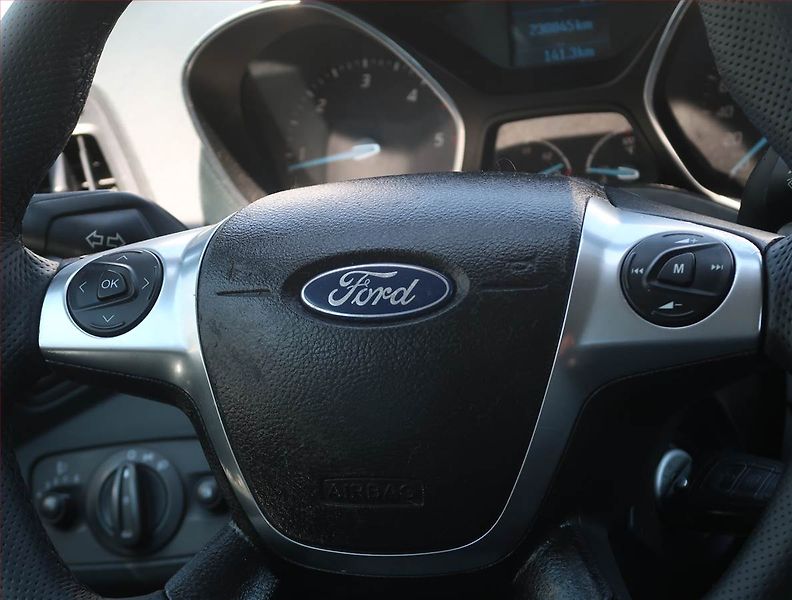 Ford C-MAX (2011) Trend 1.6 TDCi, Serv.kniha - fotka 18 z 18