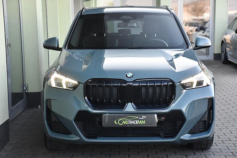 BMW X1 xDrive23d M-SPORT TAŽNÉ 1M ČR - fotka 9 z 42