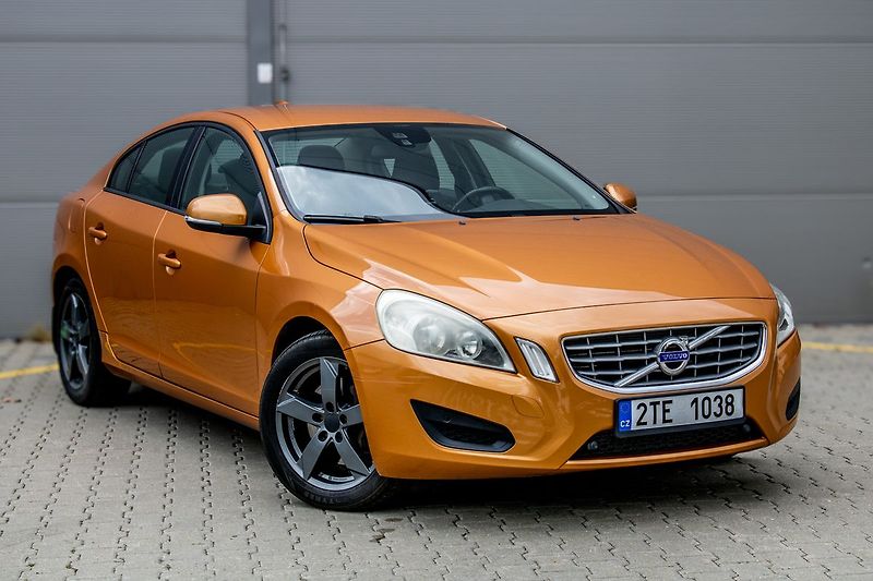 Volvo S60 (2011) 2011 149kW FWD - fotka 3 z 28