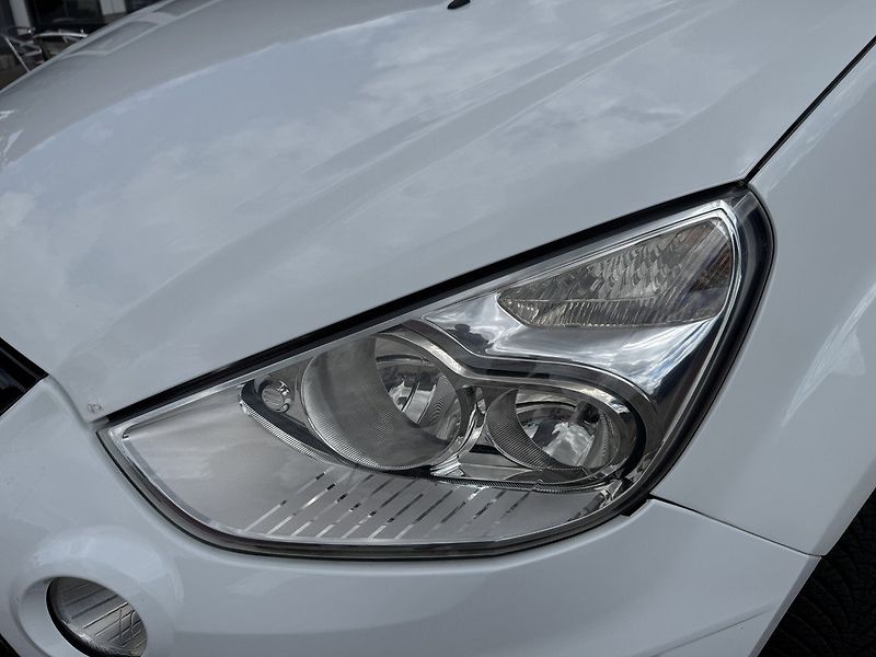 Ford S-MAX (2010) 2.0TDCi Digi Klima Tempomat - fotka 34 z 47