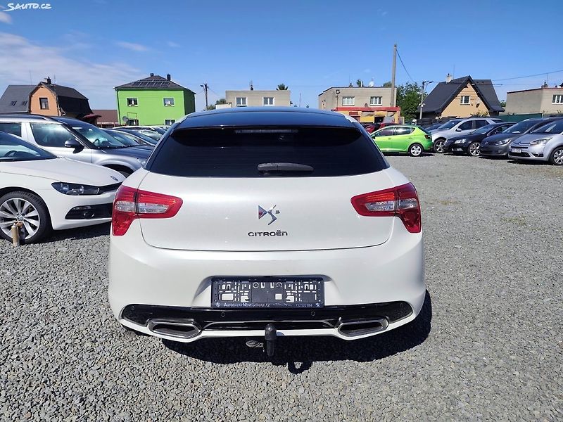 Citroën DS5 (2012) - fotka 6 z 34