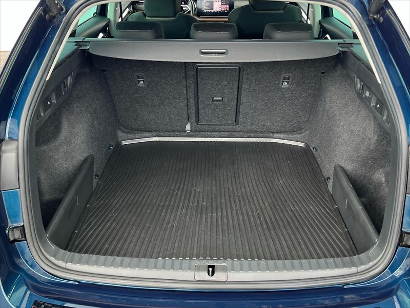 Škoda Octavia 2,0 TDi 110KW 7DSG 4x4  IV. SC - fotka 14 z 26
