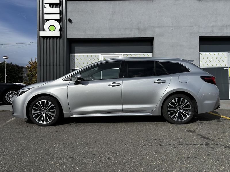 Toyota Corolla (2024)  Touring Sports Style 1.8 - fotka 5 z 13