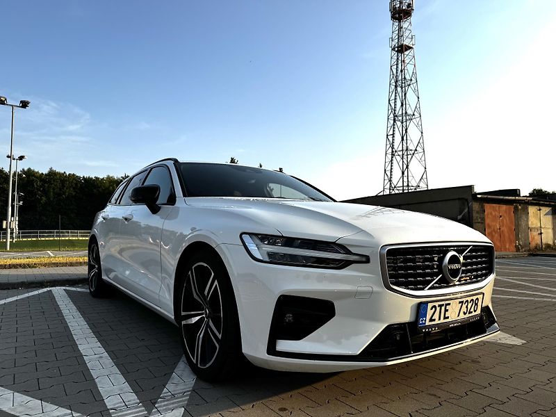 Volvo V60 (2019) Volvo V60 T5 R-Design | 184 kW - fotografie inzerátu