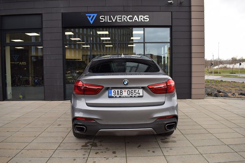 BMW X6 (2015) 40d Xdrive/Navi/větraná sed - fotka 33 z 35