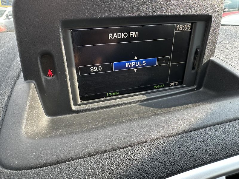Renault Clio (2011) KOMBI 1.2 16V/76kW * 1.Maj.    - fotka 10 z 33