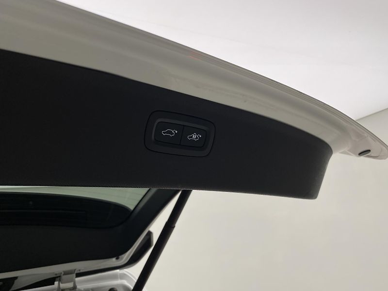 Volvo XC90 T6 AWD MOMENTUM AUT  - fotka 30 z 42