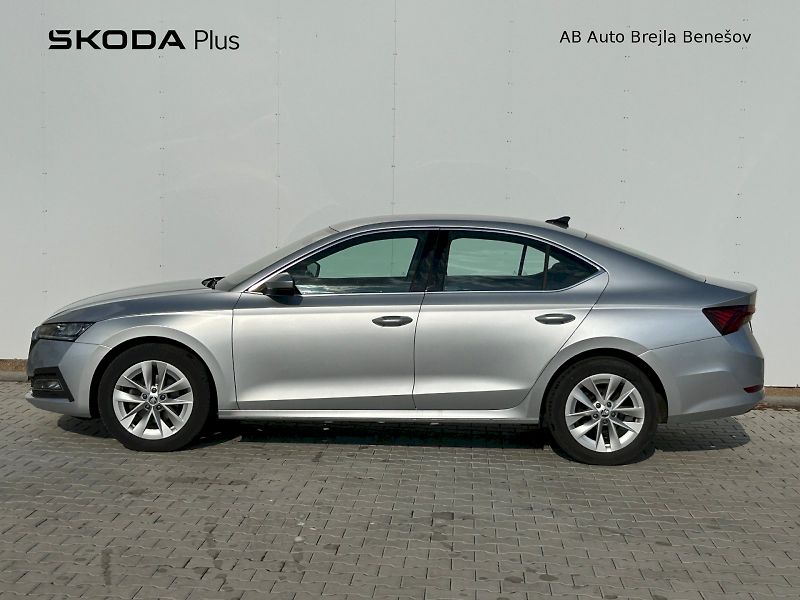 Škoda Octavia (2023) M-HEV STY TS 110/1.5 A7F - fotka 3 z 26
