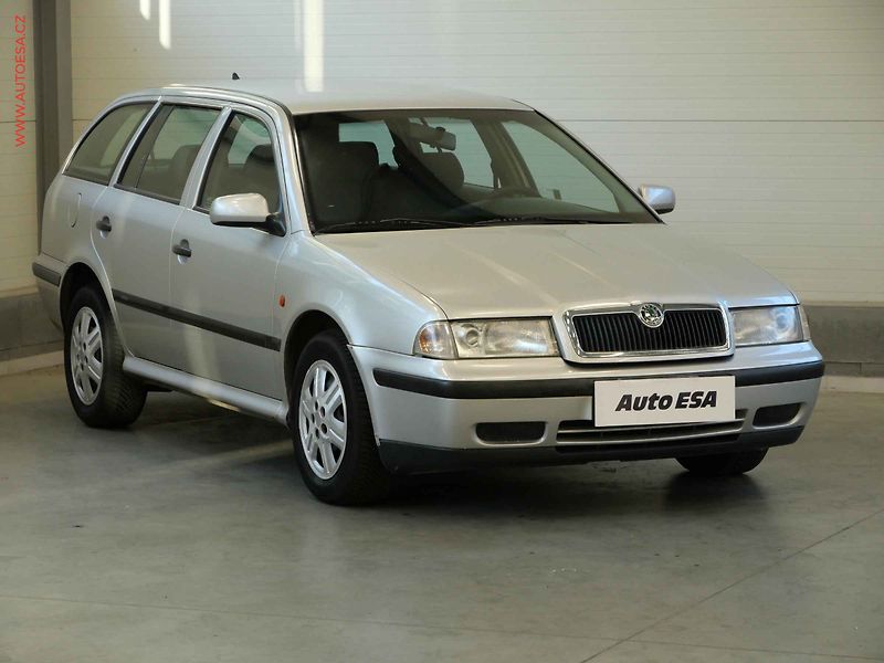 Škoda Octavia (1999) 1.8i, ČR - fotografie inzerátu