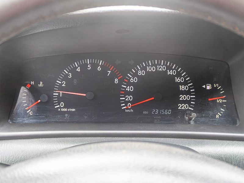 Toyota Corolla (2003) ČR 1.6i 16V 81KW – 2x PNEU - fotka 17 z 36