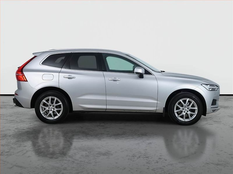 Volvo XC60 (2019) D4 - fotka 6 z 27