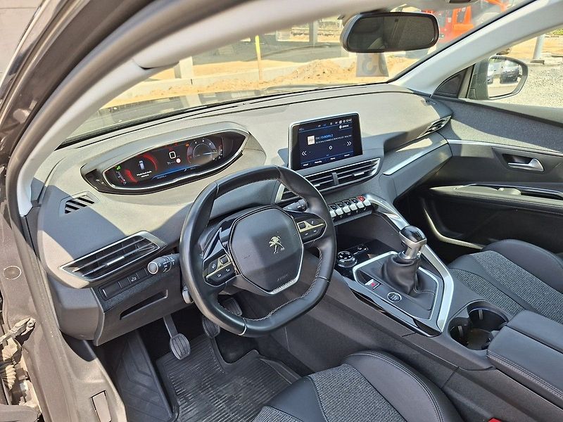 Peugeot 5008 ALLURE 1.5 BHDi 130k M6 - fotka 15 z 30