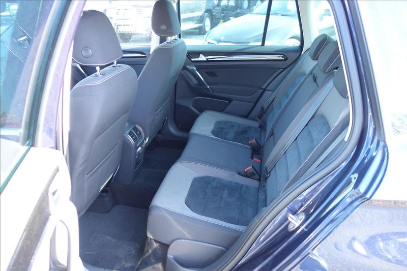 Volkswagen Golf Sportsvan 1,4 TSi 110KW,ČR,HIGHLINE,DSG. - fotka 16 z 51