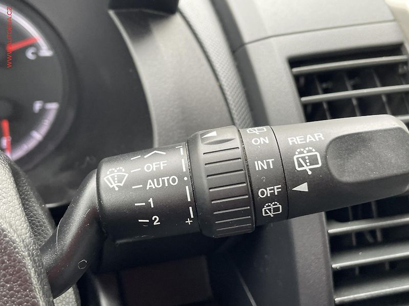 Mazda 5 (2010) 1.8 i, Xenon. výhřev sed - fotka 18 z 21