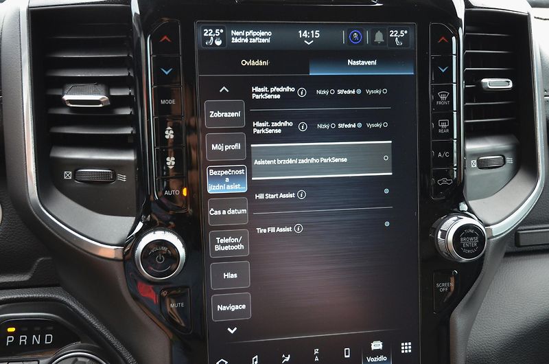 Dodge RAM (2022) 1500 BIGHORN 5.7 V8 HEMI 4x4  - fotka 44 z 51