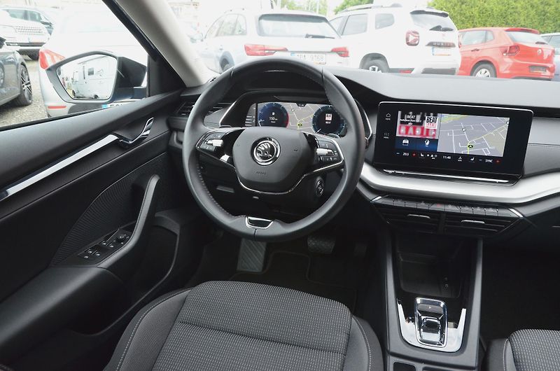 Škoda Octavia (2023) 1.5 TSi 110kW DSG AMB / TAŽNÉ  - fotka 25 z 43