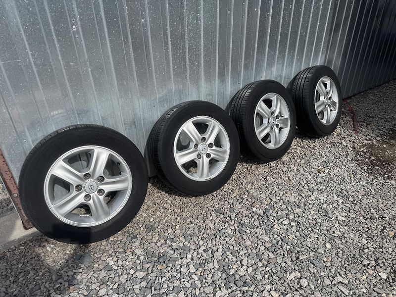 Hyundai i30 (2011) 1.4 CW,2 SADY KOL - fotka 28 z 31
