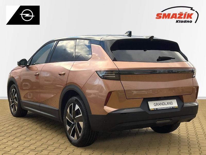 Opel Grandland (2026) ULTIMATE PHEV 1.6 (143kW/195k) - fotka 3 z 20