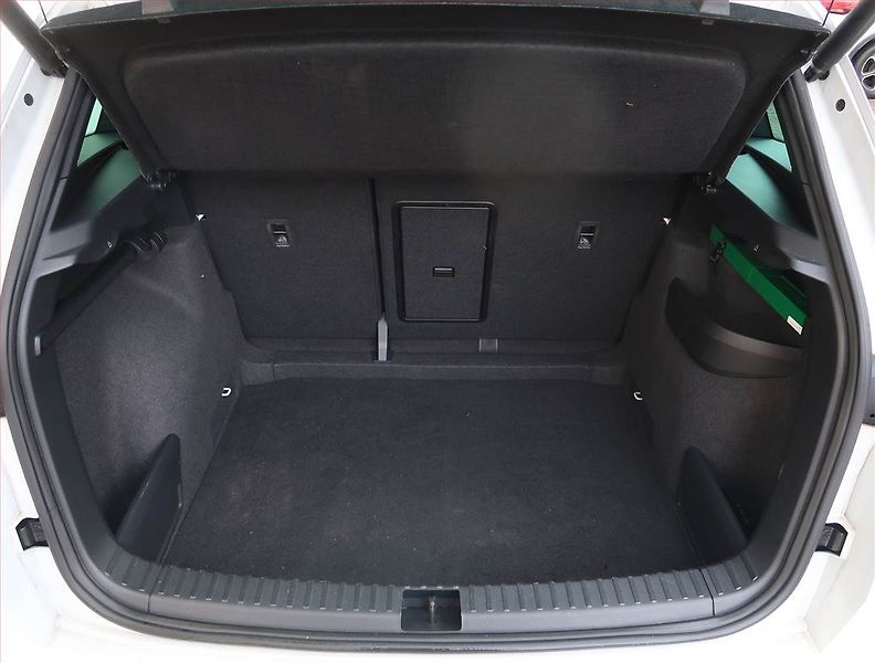 Škoda Karoq (2024) Sportline 1.5 TSI - fotka 14 z 22