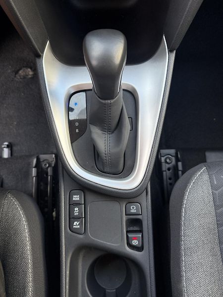Toyota Yaris Cross Hybrid 68 kW - fotka 18 z 26