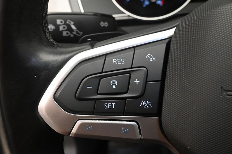 Volkswagen Passat 2,0 TDI 110 kW DSG Business Zá - fotka 23 z 31