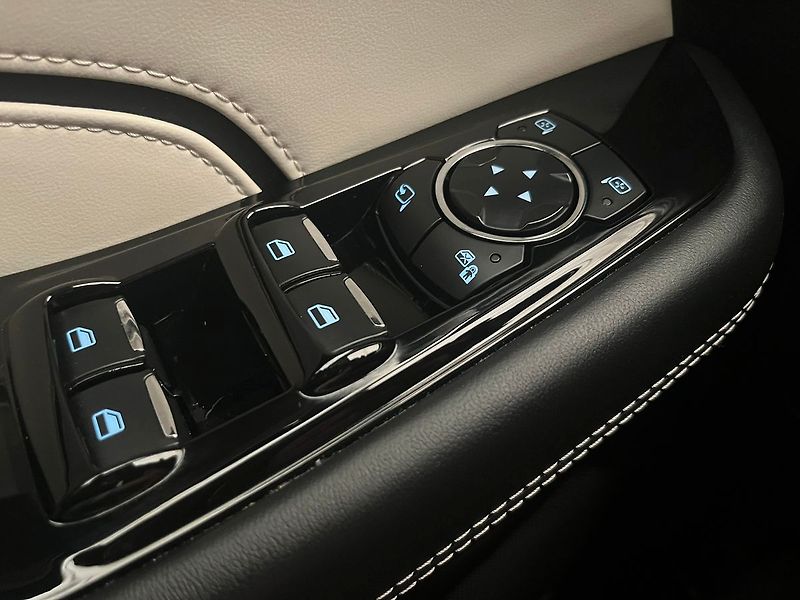 Ford S-MAX 2.5 FHEV VIGNALE REZERVACE - fotka 12 z 50