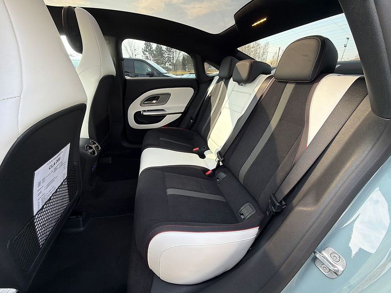 Mercedes-Benz CLA 200 - fotka 27 z 34