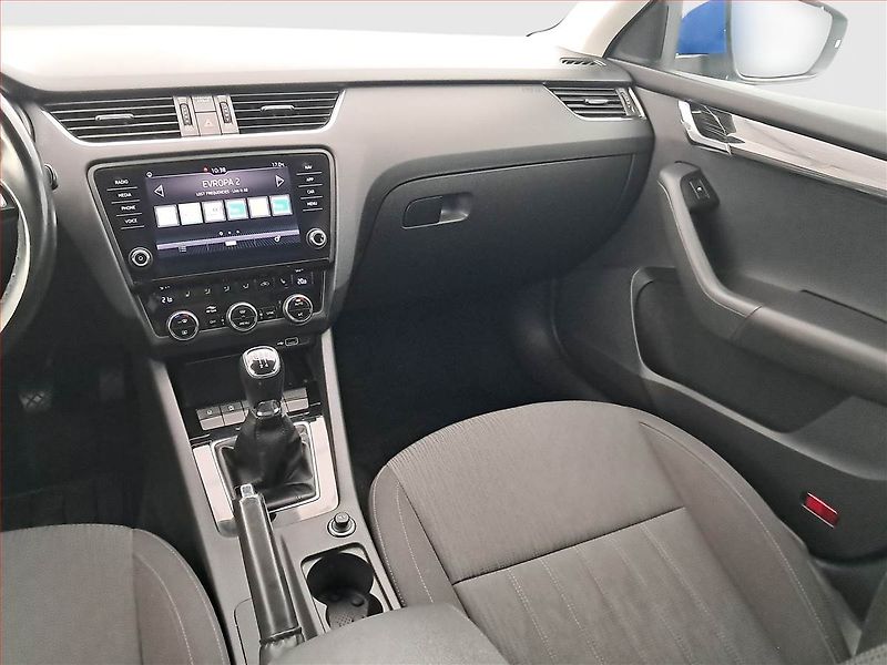 Škoda Octavia (2019) Style 1.6 TDI, Serv.kniha - fotka 8 z 16