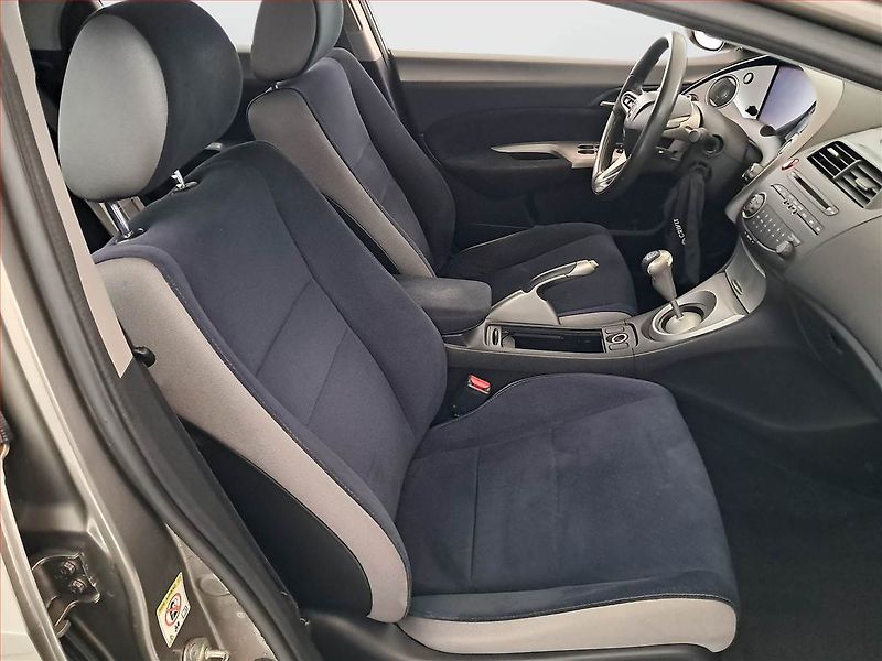 Honda Civic (2006) 1.4 i-DSI, Serv.kniha - fotka 9 z 16