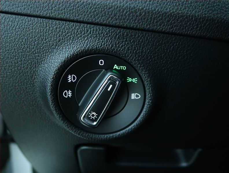 Škoda Superb (2017) Style 2.0 TDI, Automat - fotka 19 z 22