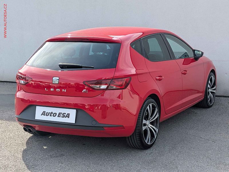 Seat Leon (2013) 1.4 TSi, FR, LED, autoAC - fotka 4 z 15