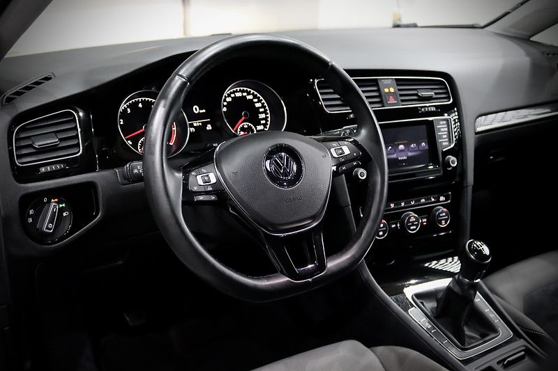 Volkswagen Golf 7 Variant 1.4 TSI 103 kW - fotka 12 z 39