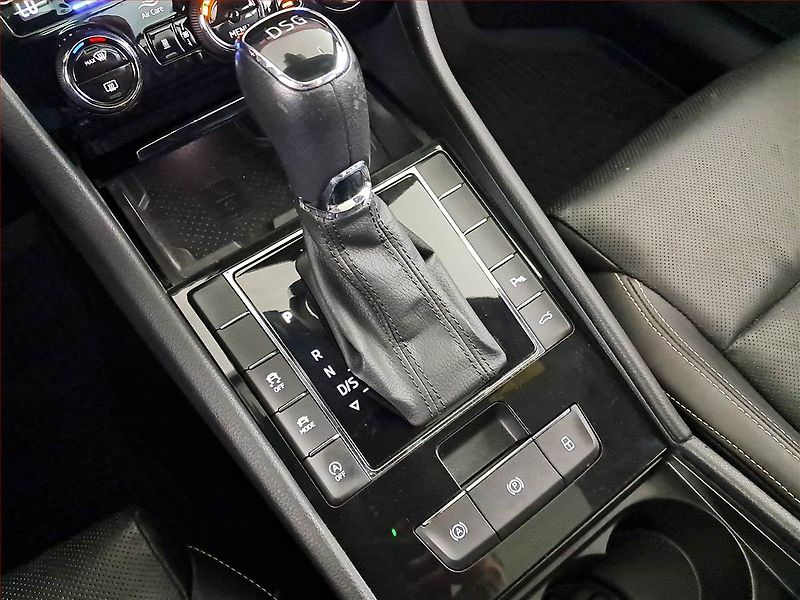 Škoda Superb (2019) Laurin&Klement 2.0 TSI - fotka 13 z 25