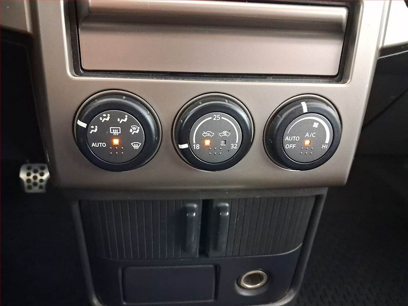 Nissan X-Trail (2005) 2.2 dCi, 4X4, po STK - fotka 13 z 17