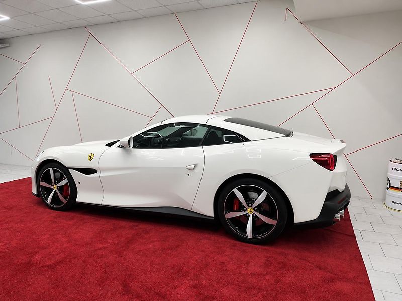Ferrari Portofino (2018) CAMERA*TEMPOMAT*APPLECARPLAY - fotka 6 z 18