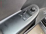 Volkswagen Passat (2008) 1.9 TDi, Trendline, AC - náhled 13