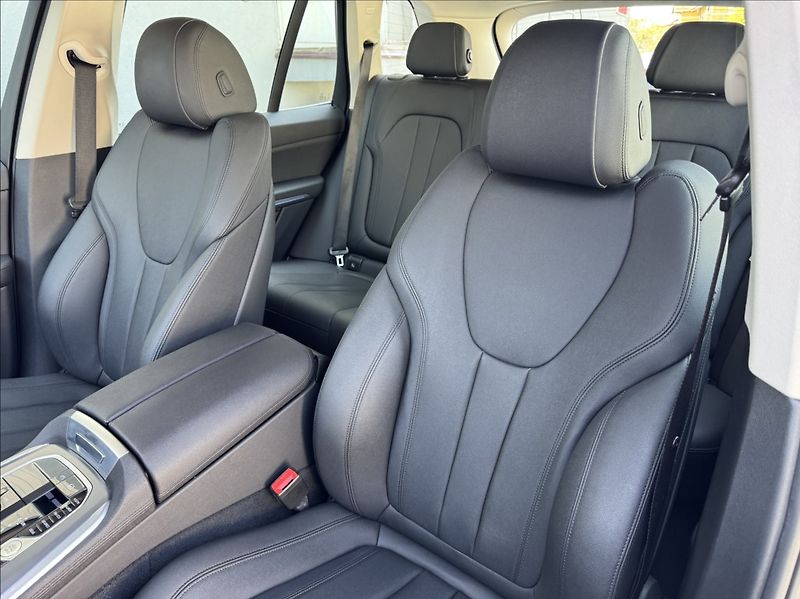 BMW X5 3,0 xDrive 30d DPH 1.maj. ČR - fotka 21 z 50