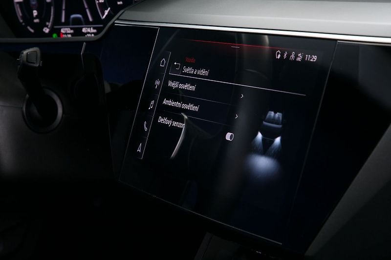Audi e-tron 55 300kW Kessy ACC HUD ZÁRUKA - fotka 29 z 37