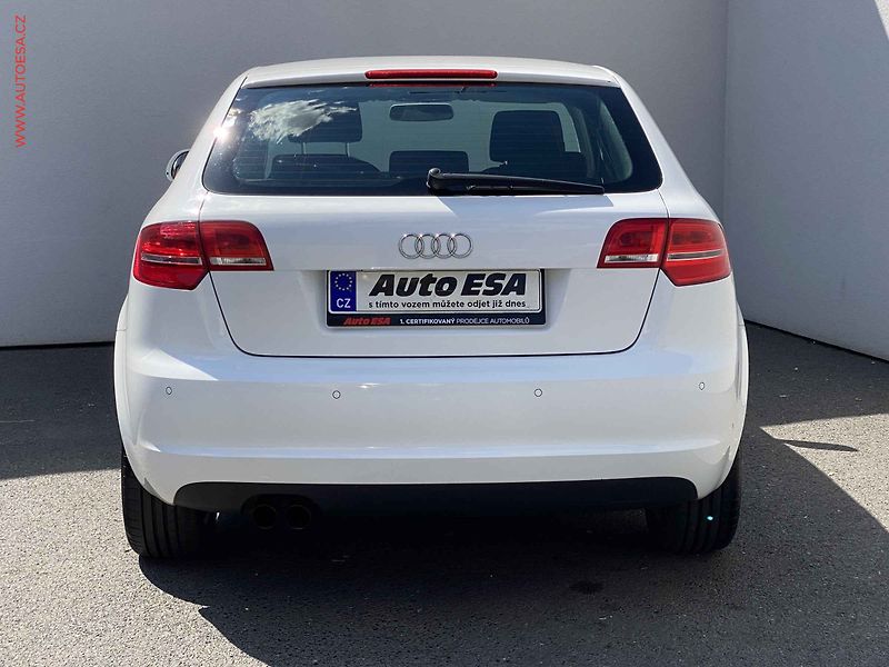 Audi A3 (2009) 1.4 TFSi sportback, AC, park - fotka 5 z 15