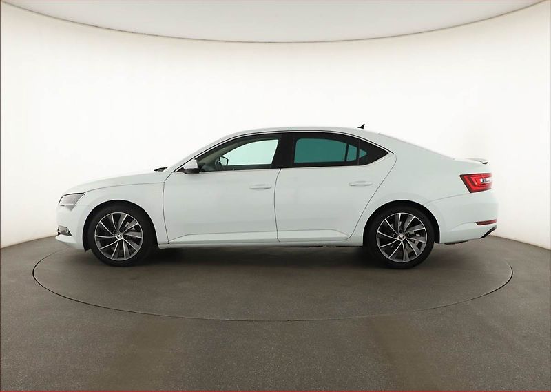 Škoda Superb (2016) Laurin&Klement 2.0 TDI, Kůže - fotka 3 z 19
