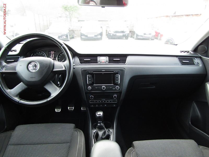 Škoda Rapid (2013) 1.6 TDi, Sport, navi - fotka 8 z 20
