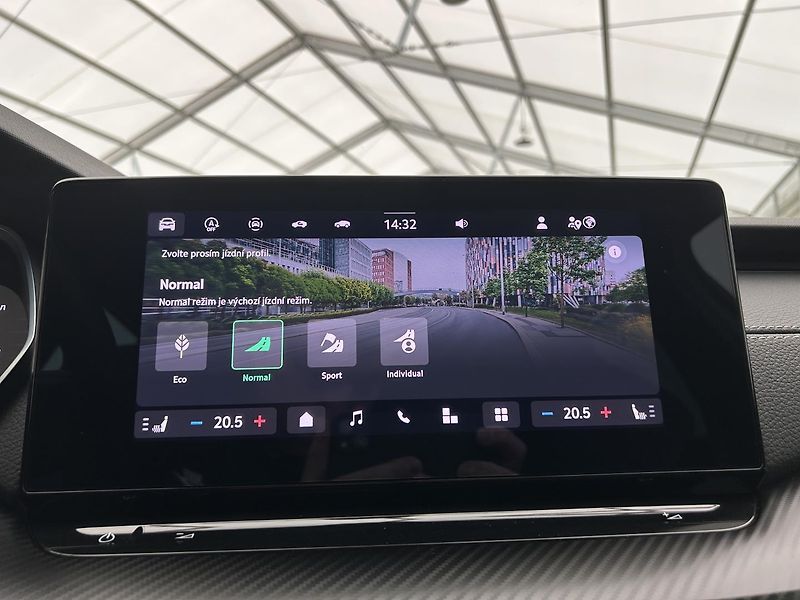 Škoda Octavia 1.5 TSI SportLine - fotka 13 z 31