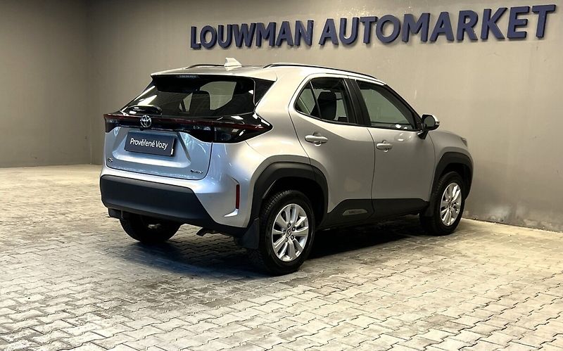 Toyota Yaris Cross 1,5 Hybrid AT Comfort - fotka 2 z 15