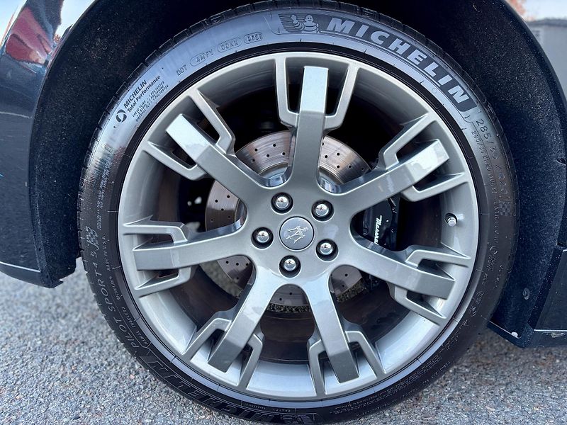 Maserati Granturismo (2012) S 4.7 V8 1. MAJITEL 33.222 km! - fotka 52 z 57