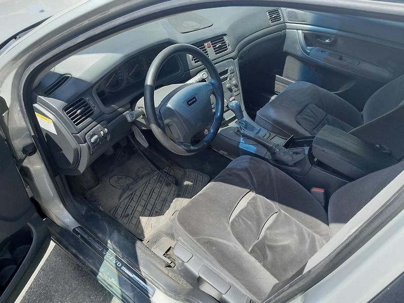 Volvo S60 NÁHRADNÍ DÍLY - fotka 6 z 7